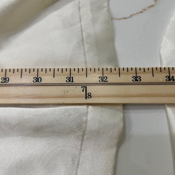 Victoria’s Secret Satin Short Robe Cream One Size Lounge Bridal Sleepwear - Picture 7 of 7